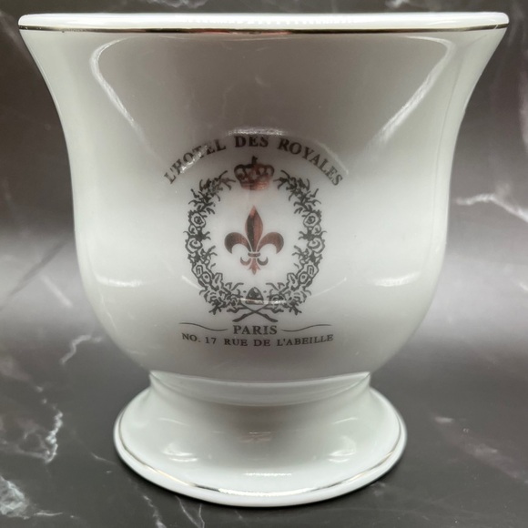 L Hotel des Royales, Paris, Bathroom Vanity w/Cup, Soap Dish, Plate - Picture 7 of 7